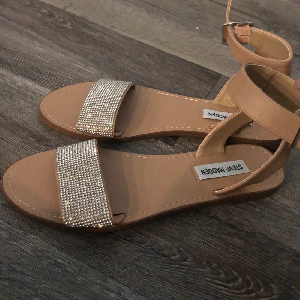 Nude with sparkle sandals
